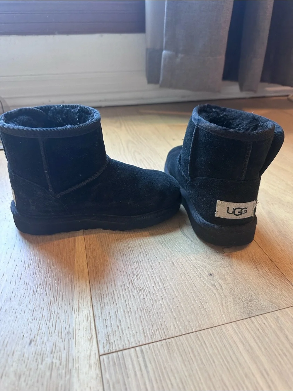 UGG classic short